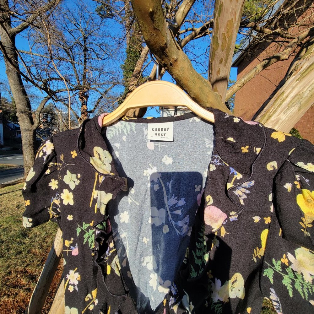 Aritzia Sunday Best floral wrap dress - Picture 4 of 5